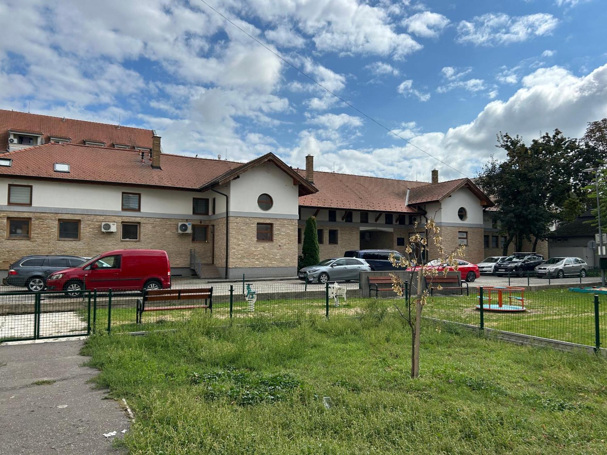 Konde Apartments A Dunajska Streda Exterior photo